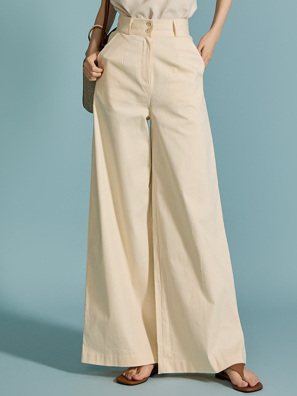 P3197 Flared Chino Pants