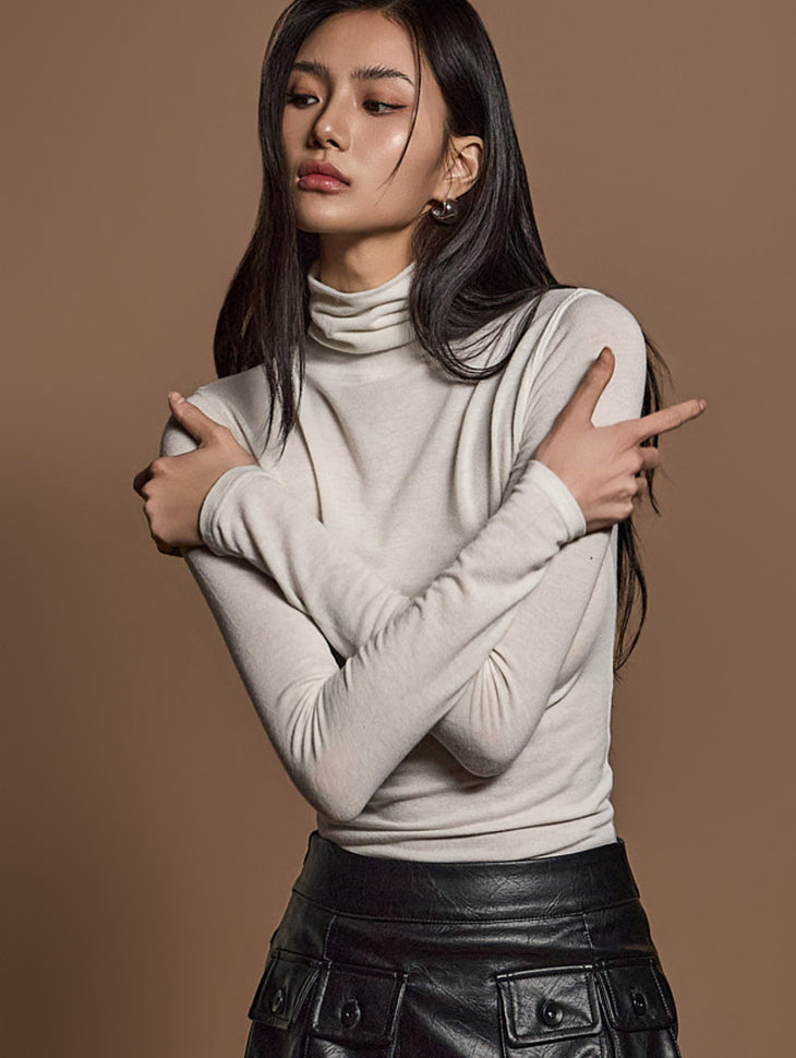 E3588 Slim Turtleneck Top