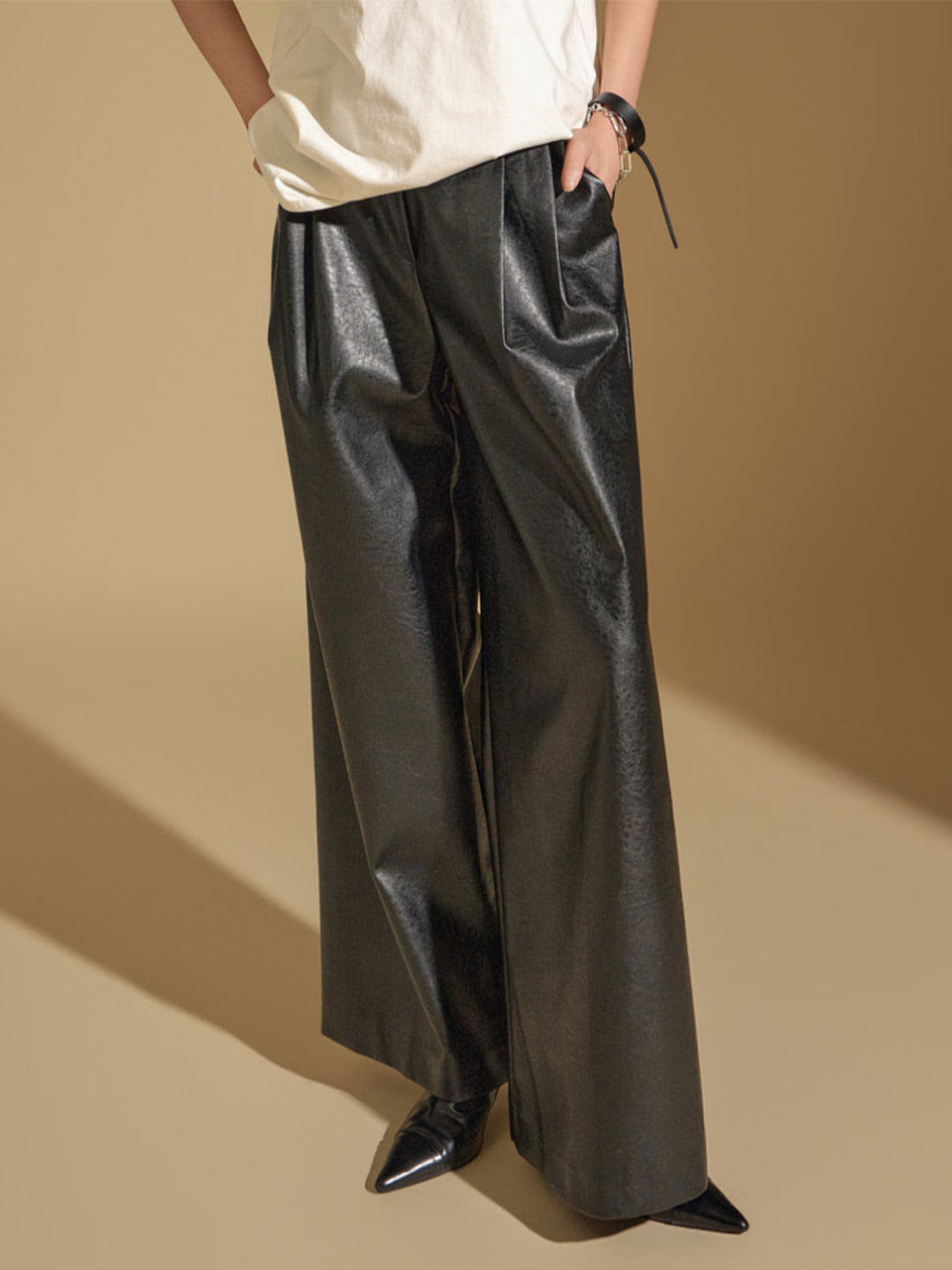 P2948 Leather Wide Pants