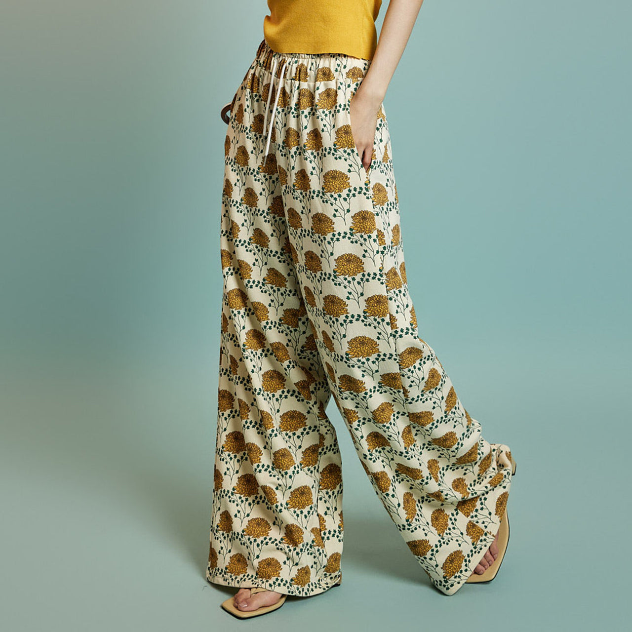 P3571 花朵图案裤子