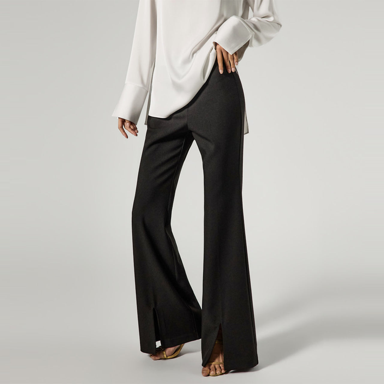 P3751 Cutout Bootcut Slacks