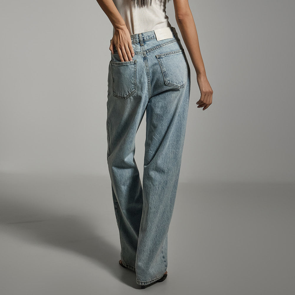 PJ570 Straight Jeans
