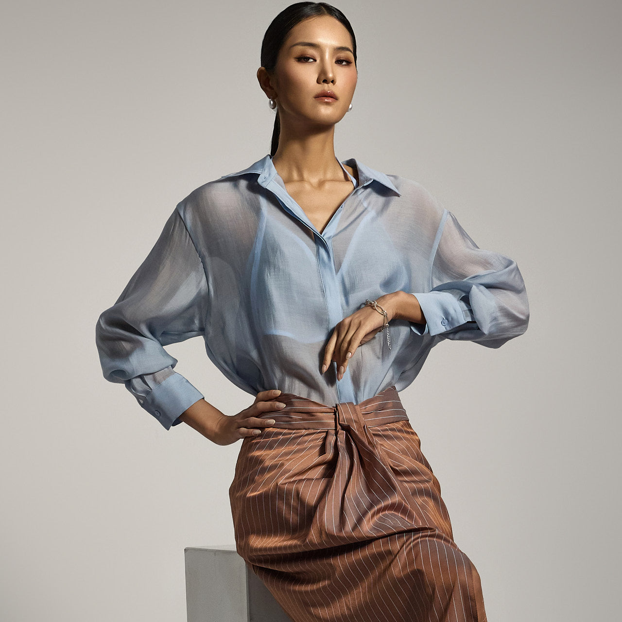 S759 ビスチェ付きシアーシャツ