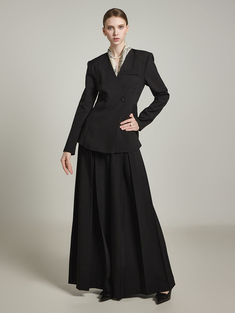 SU004 Pants Suit with Belt