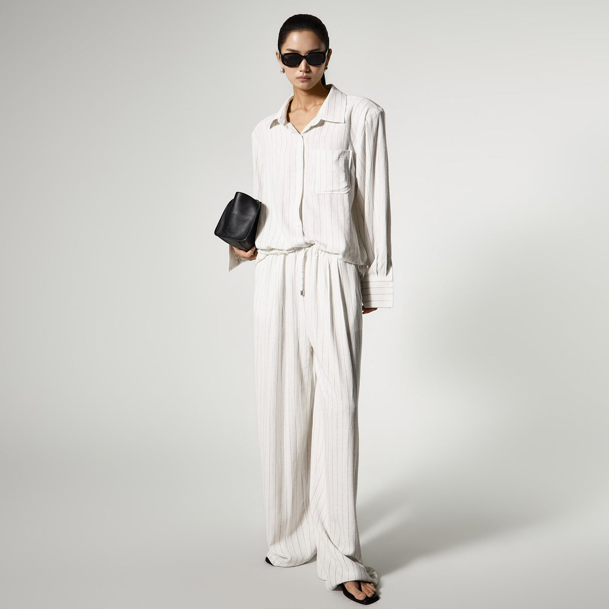 TP2374 シャツとパンツのセット