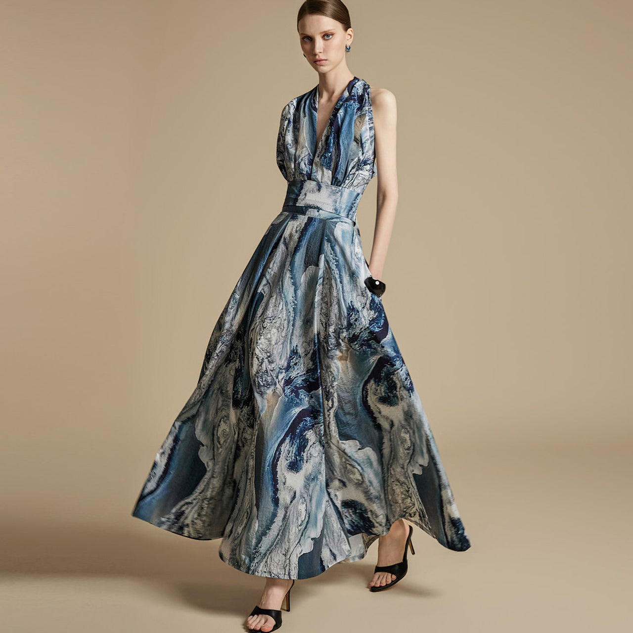 TP9151 抽象印花上衣和裙子套装